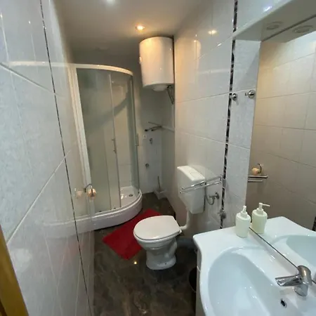 Luka Apartman *