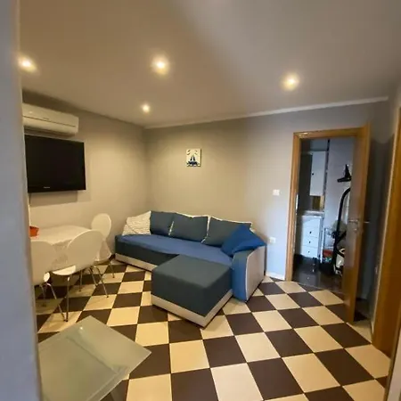 Luka Apartman